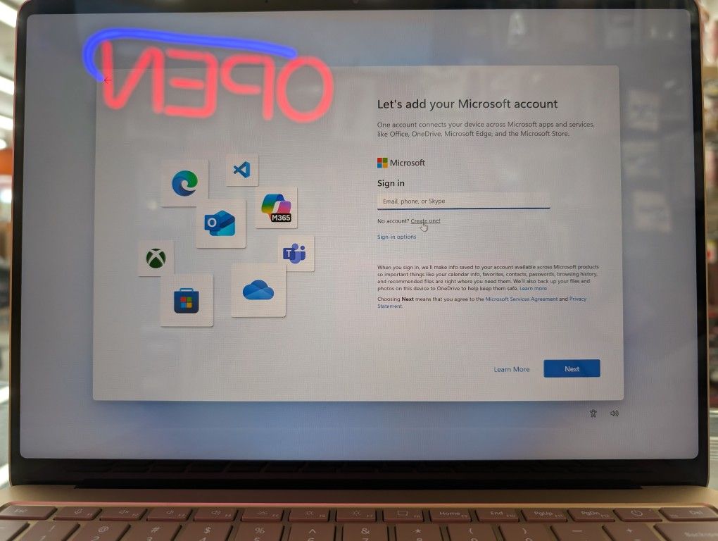 Microsoft Laptop 7 / Model 2036