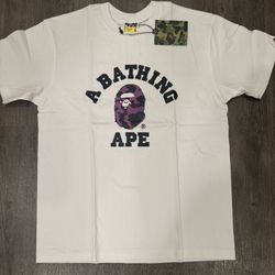 A Bathing ape Tee(S|M)