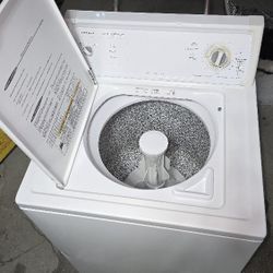 Lavadora Kenmore Heavy Duty Con Garantía Lusiendo Y Trabajando Exelente Tina De Peltre Lavado Practico $300