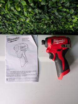 MILWAUKEE IMPACT M12