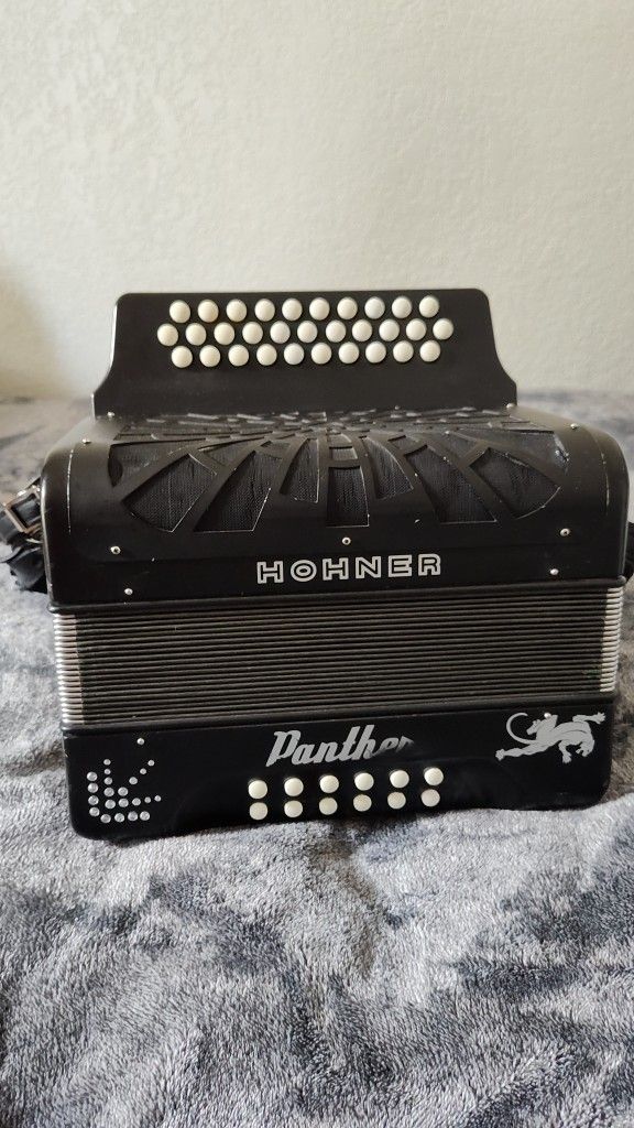 Panther Accordion for Sale in Bakersfield, CA OfferUp