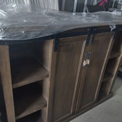 Nice Real Solid Wood Entertainment Center 