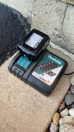 Makita 4.0 amp, 18 battery/charger