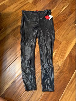 Women’s new Spanx faux leather leggings. Size 1x