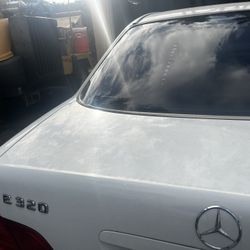 Mercedes E 320