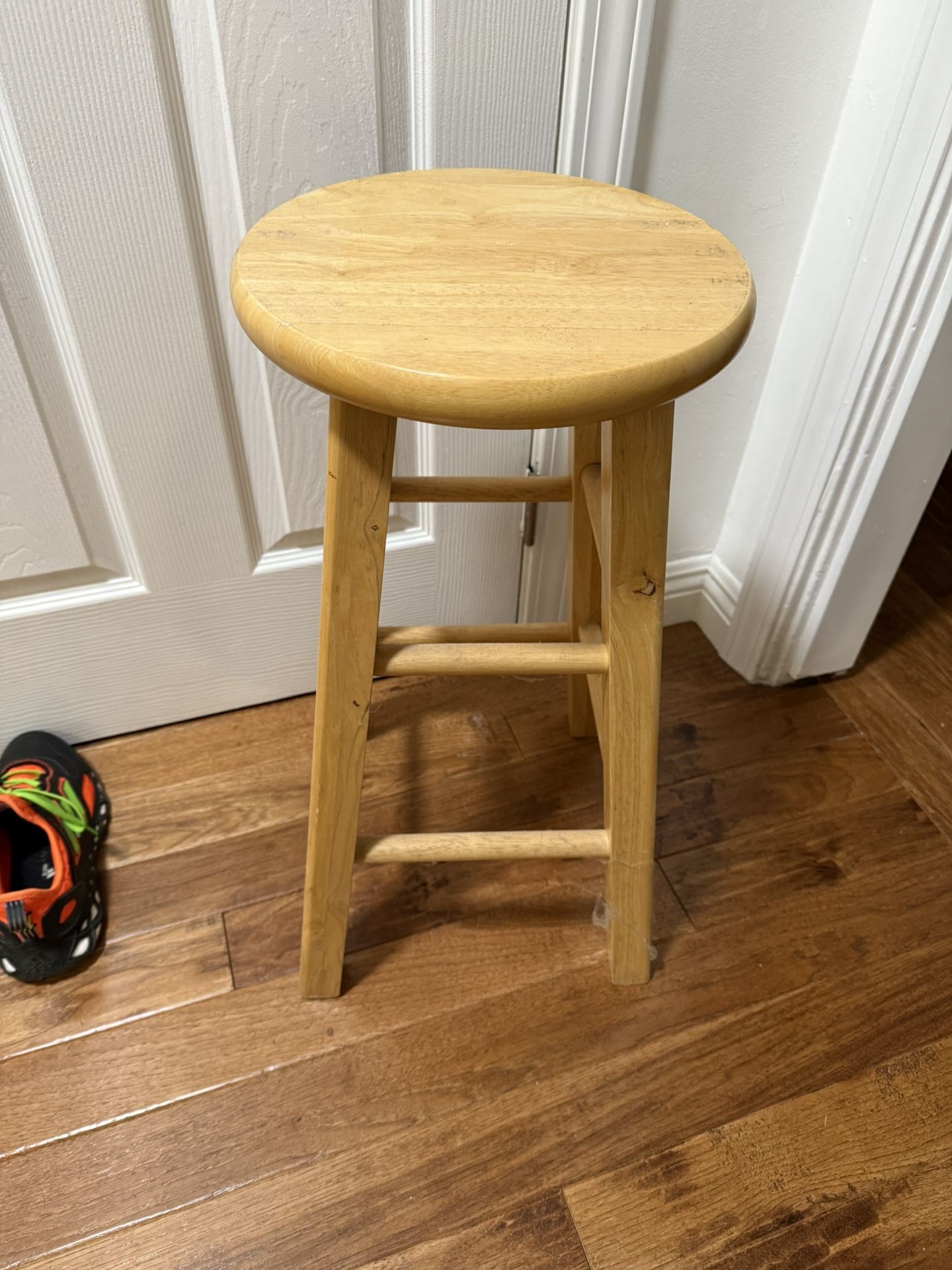 Wooden Bar Stool 