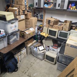 Pre-SocalVCF retro Vintage Computer Garage Sale 2/7 Atari Commodore Amiga Apple IBM CRT Mechanical Keyboards
