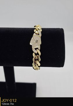 12mm x 7" Cuban Link Bracelet – Sparkling Detail   //  Pulsera Cubana 12mm x 7" – Brillo que Destaca