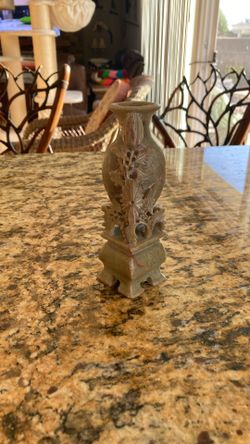  Vase With Very Ornate Flower Design 