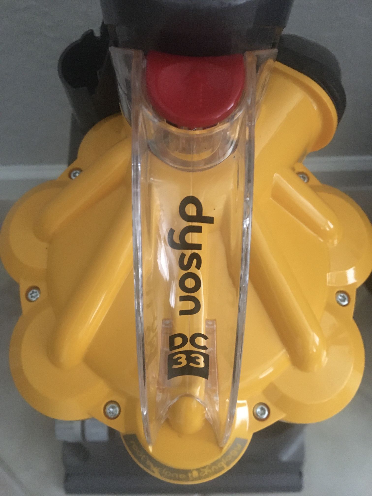 DYSON DC33 MULTIFLOOR BAGLESS UPRIGHT VACUUM CLEANER LIKE NEW