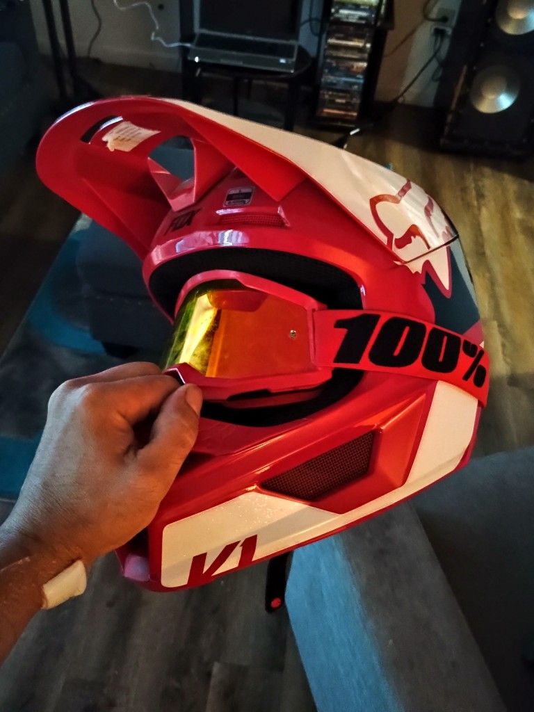 Brand New Never Used Fox Helmet And Goggles