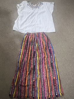 Trajes tipicos. artesanales.    check my other offers 