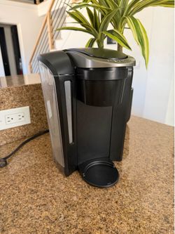Keurig Single-Serve Coffee Maker – Works Great