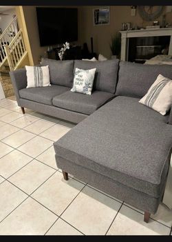 Beautiful Grey sectional couch from Living Spaces LIKE NEW