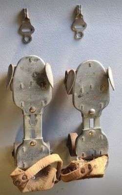 Sunshine Vintage Metal Roller Skates Quads w/ 2 Kets 1950s RARE