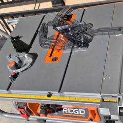 Ridgid 10 inch table saw with stand