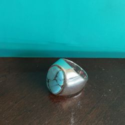 Man’s sterling silver Turquoise ring size 9 1/2