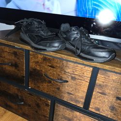 Tred Safe Tennis shoes 