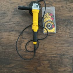 Dewalt DWE43113 Angle grinder 5” 9000RPM 