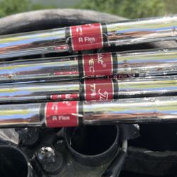 Titleist Tri Spec Irons Regular flex shaft with golf pride regular grip