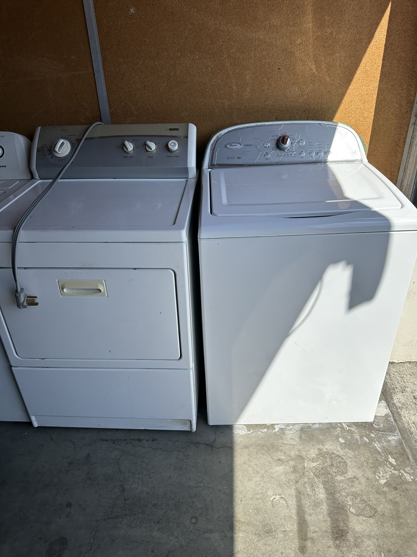 Whirlpool Washer and kenmore Electric Dryer
