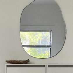 Curved Mirror