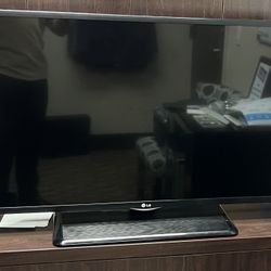 55 inch LG TV for SALE 
