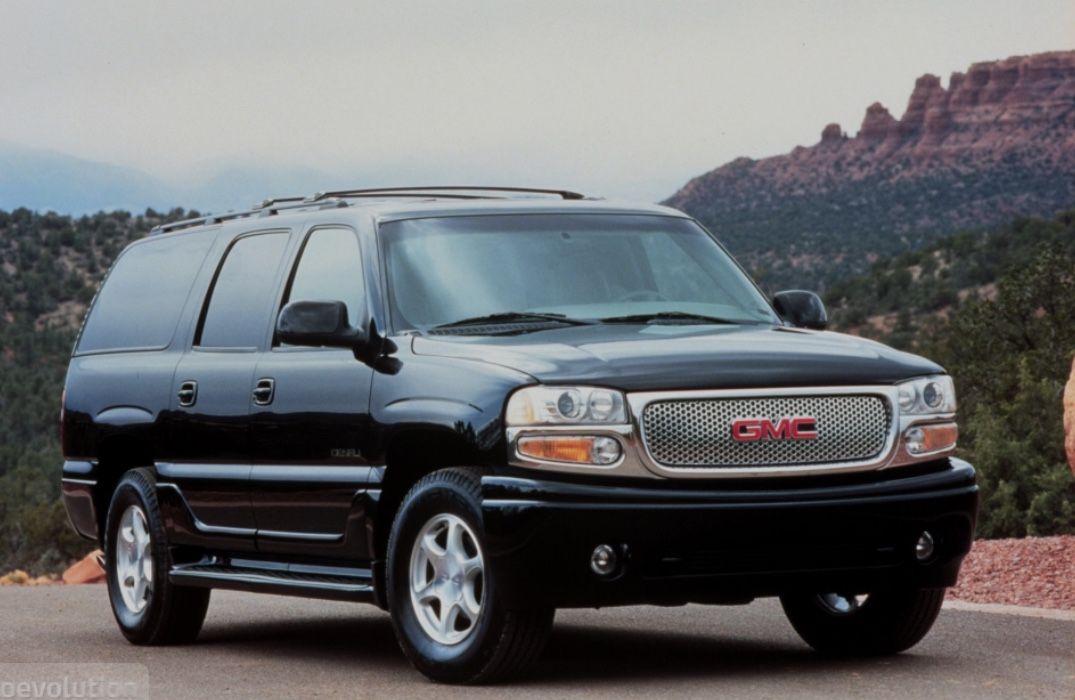 GMC Yukon Front And Rear Brake Pads