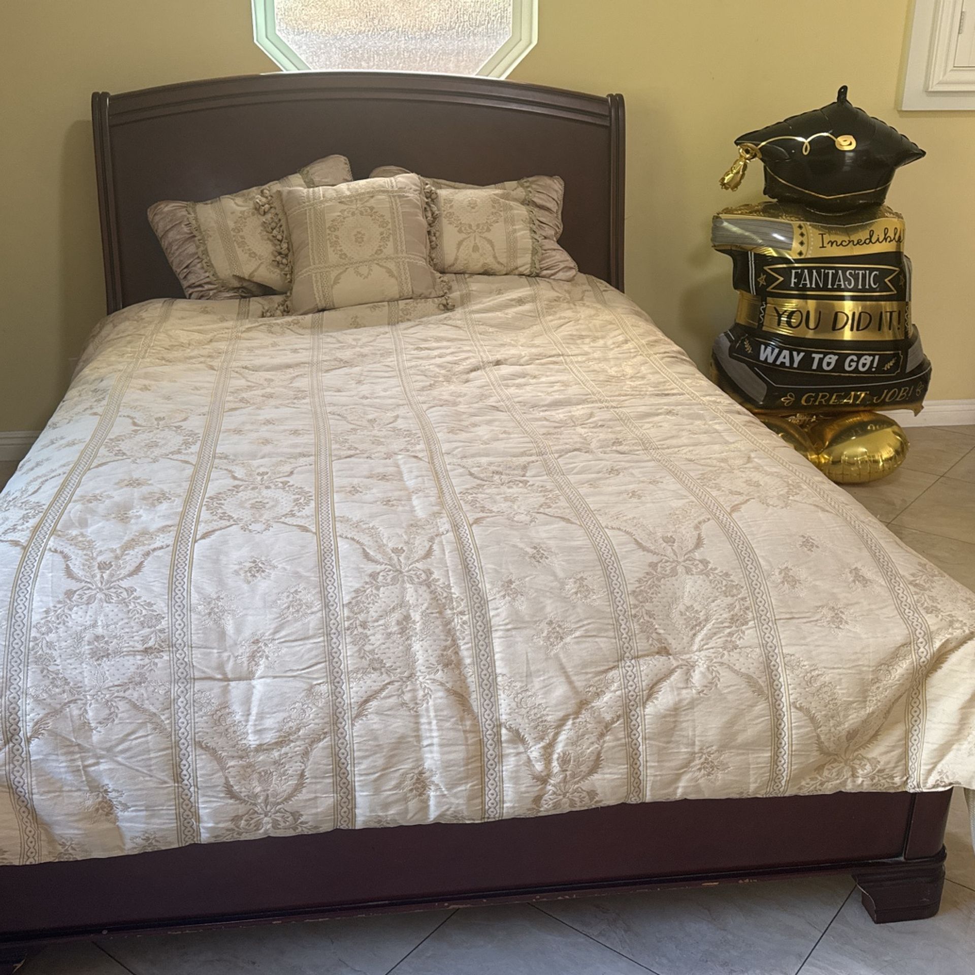 Queen Size Bed With Head Board, Bed Frame Mattress And Box Spring