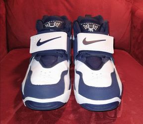 Nike Diamond Turf Mid-Top Sneakers