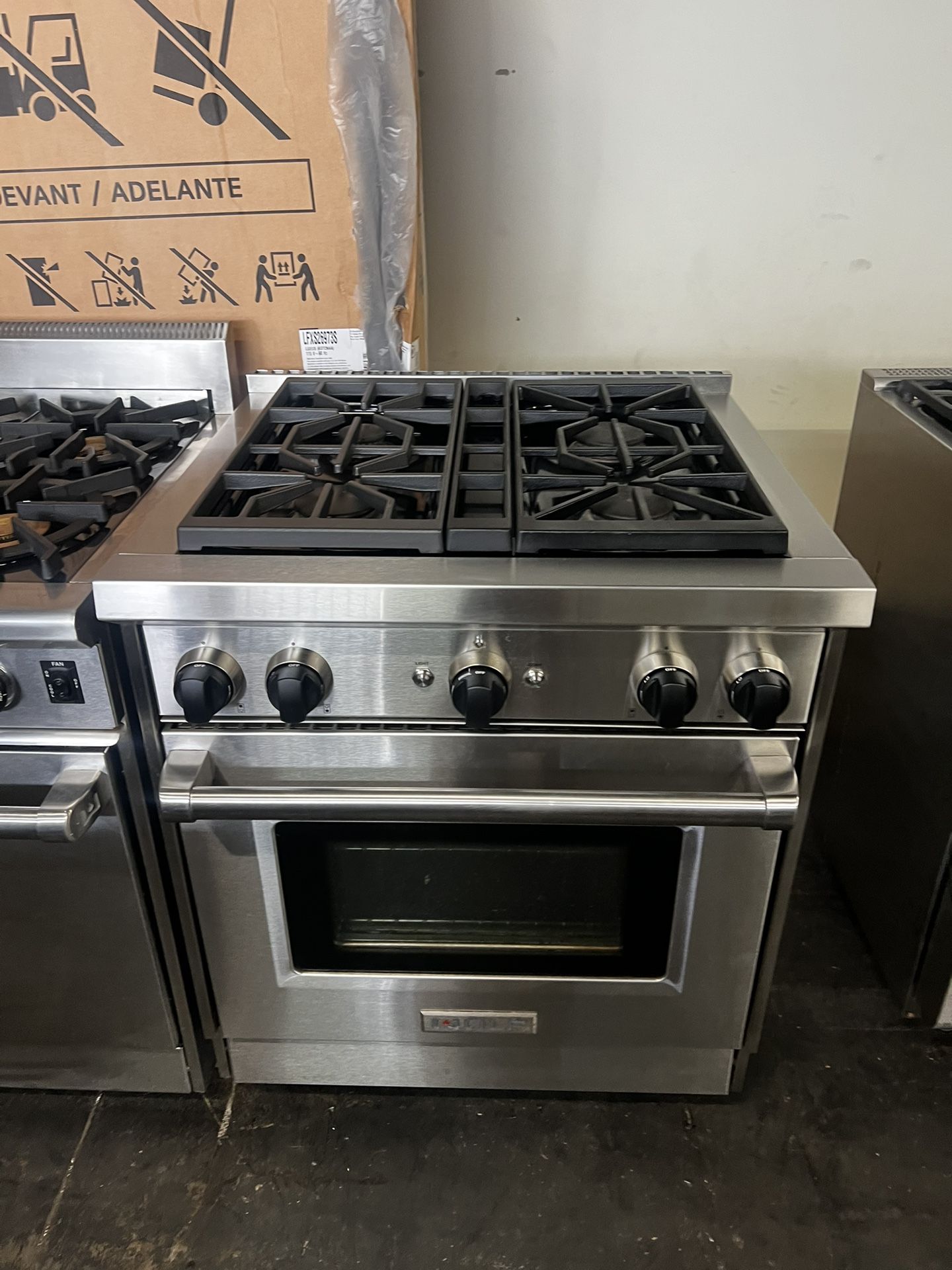 Wolf 30”Wide All Gas Range Stove In Stainless Steel