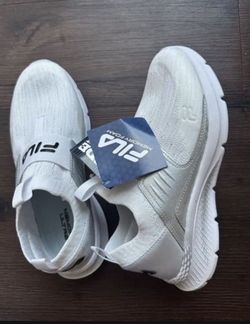 New FILA W Width Athletic Shoes for Women, Size 6.5
