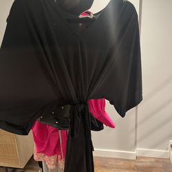 Women’s Black Batwing Dress (s)