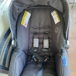 Graco snugride 35 lite dlx infant car seat