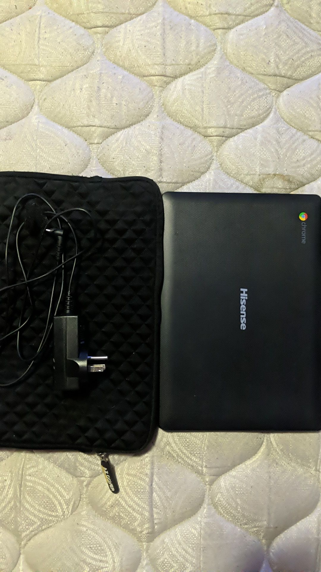 Hisense Chromebook w case and charger