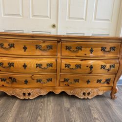 Pulaski Furniture Solid Wood 6-Drawer Dresser – French Provincial Elegance