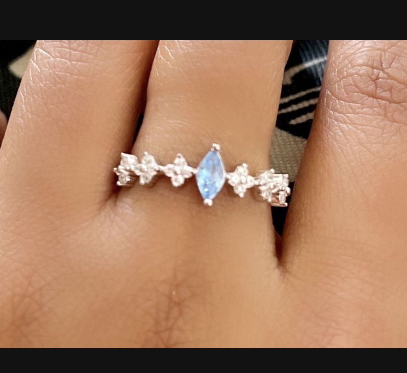 925 Sterling Silver Blue Topaz Ring Size 8