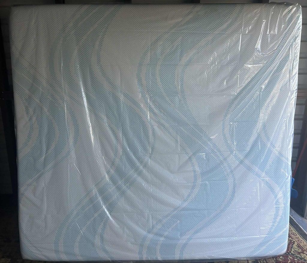 New King Tempurpedic Pro-Breeze PureCool Max Medium mattress 