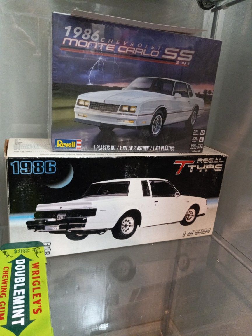 ミニカー GMP 1/18 Buick Regal Grand National s-l225.jpg
