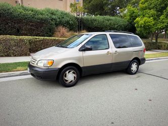 2002 Toyota Sienna