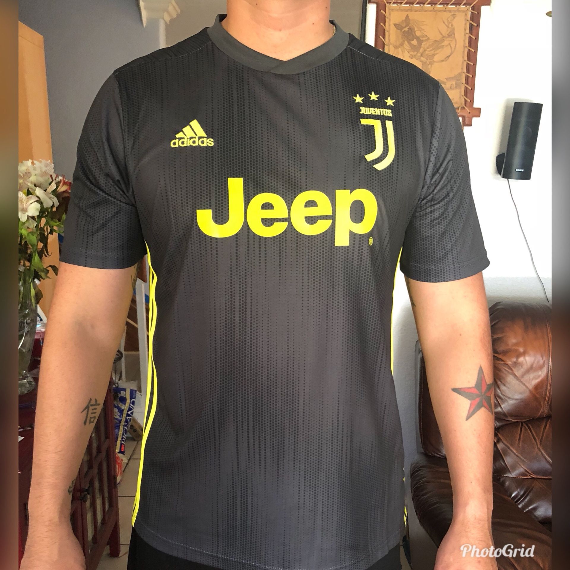 New Cristiano Ronaldo Away Jersey Season 18-19 for Sale in Hialeah, FL -  OfferUp