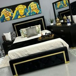 Queen 4pc Bed Set New
