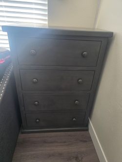 4 chest dresser grey