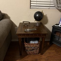 Coffee & End Tables 