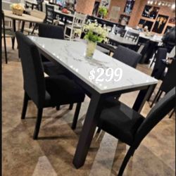 Beautiful! 5-pc Dining Table Set ‼️On Display ‼️