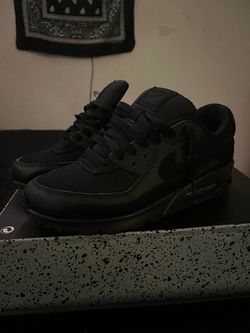 Airmax 90’s SZ 7.5 (Pick up Only)