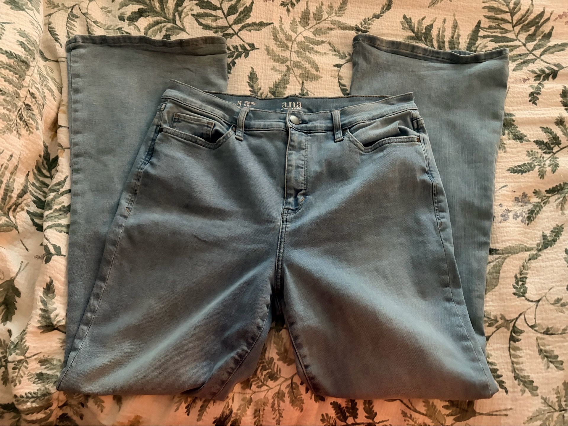 A.n.a. 14 short inseam jeans