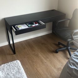 Desk (IKEA MICKE)