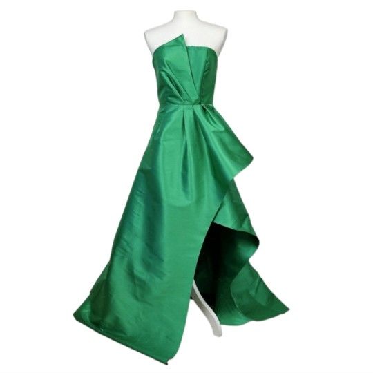 ELLIATT Protea Gown in Emerald Green Dress size Small