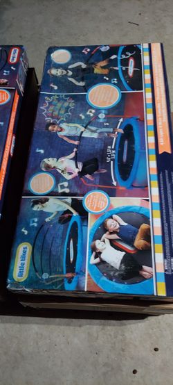 TrampolÃn de luces de 4.5 pies para niños con luces LED, Bluetooth, trampolÃn plegable con asa de seguridad, para interiores y exteriores, regalos de